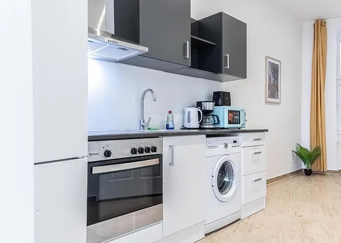 Prime Location - 1br With Wifi & Tv